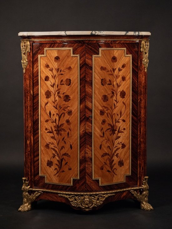 Pair Of Corner Cupboards, 19th Century