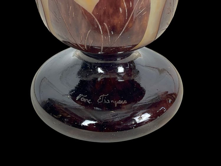 LE VERRE FRANÇAIS 1924 / 1927 VASE BALUSTRE SUR PIEDOUCHE EN VERRE MULTICOUCHE