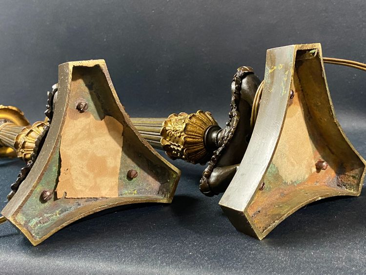 Large pair of candlesticks, chased bronze, double patina, Restoration period