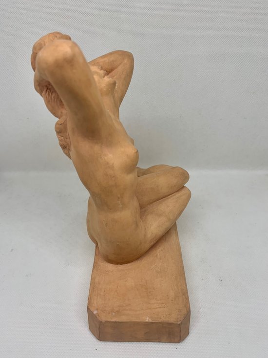 Sculpture en terrecuite, femme nue signé Galle Paris 