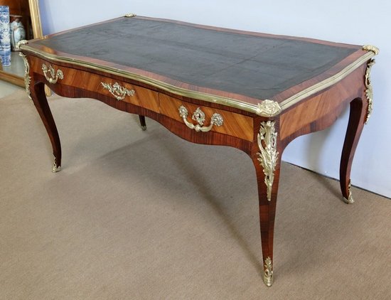  Bureau d’Apparat en Bois de Rose et Bois de Violette, style Louis XV - 2ème moitié XIXe 