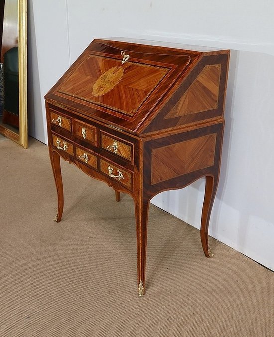  Middle slope desk in precious wood, Louis XV period - XVIIIth century