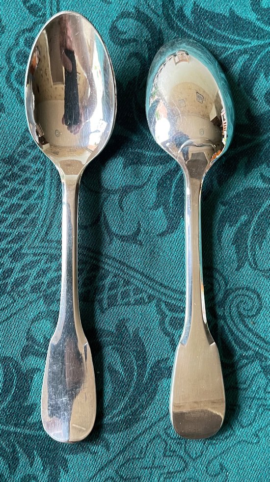 12 mocha spoons.