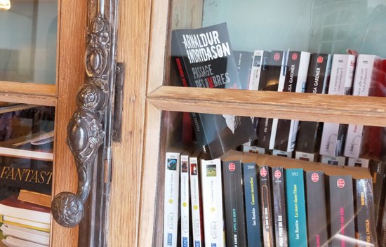 Grande fenêtre ancienne de château XIXème et sa poignée pour vitrine bibliothèque meuble porte boiseries portes