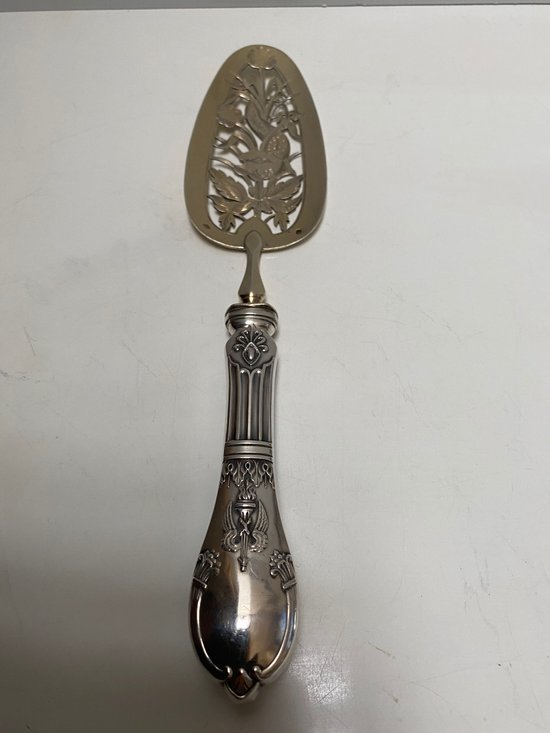 Solid silver fish shovel by BOULENGER