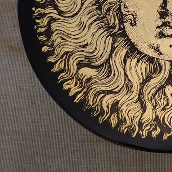 1970 Wunderschöner Tisch Von Piero Fornasetti Mit der Darstellung des "Sonnenkönigs" (Ludwig XIV.). Hergestellt in Italien