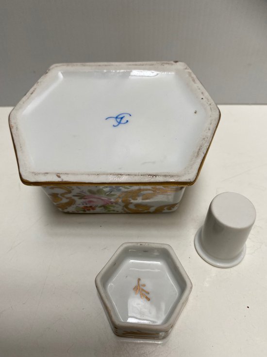 German porcelain inkwell