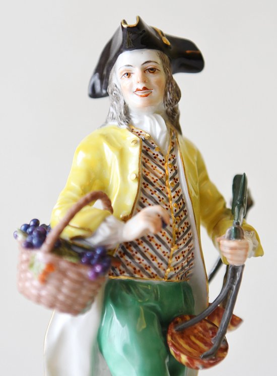 Statuetta in porcellana di Meissen della serie "Cries de Paris