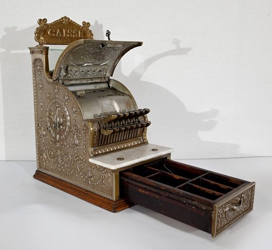 Petit modèle de caisse enregistreuse en Bronze ciselé, « National Cash Register Co.», modèle 312 – Début XXe