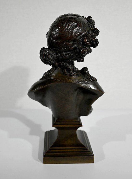 Bronze « Jeune femme couronnée de fleurs » d’après J.C. Marin – XIXe