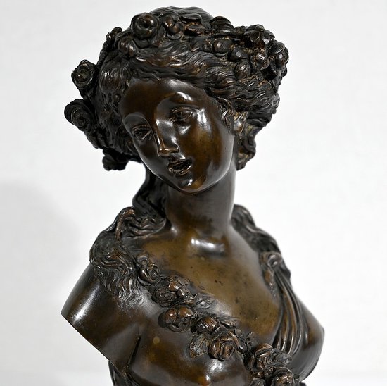 Bronze « Jeune femme couronnée de fleurs » d’après J.C. Marin – XIXe