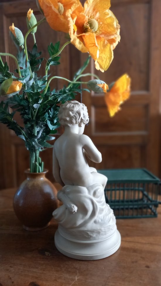 Sculpture d'après Falconet  en biscuit de porcelaine  XIXème