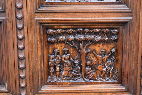 Exceptional Richly Carved Renaissance Wardrobe