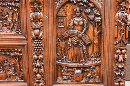 Exceptional Richly Carved Renaissance Wardrobe