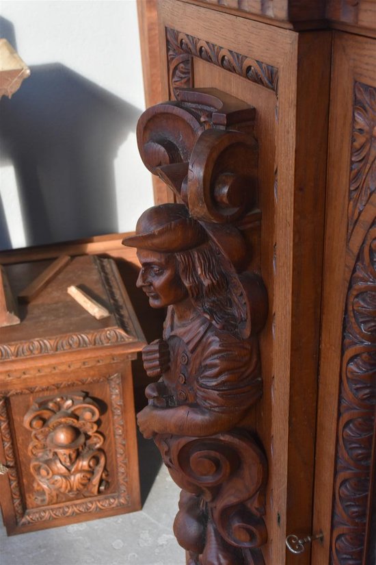 Renaissance Carved Characters Display Case