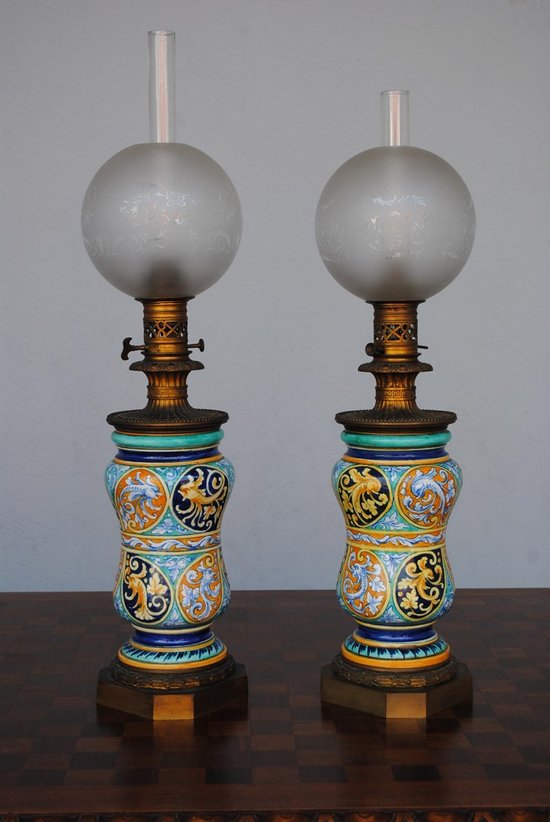 Paire De Lampes à Petrole 1880 Majolique Italienne