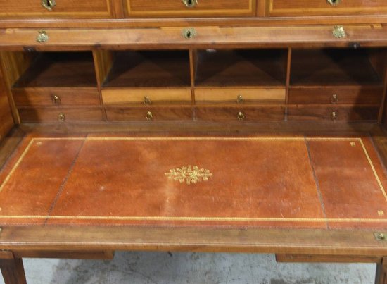 Louis XVI period Cylinder desk Directoire period End of XVIIIth century Hache Fils