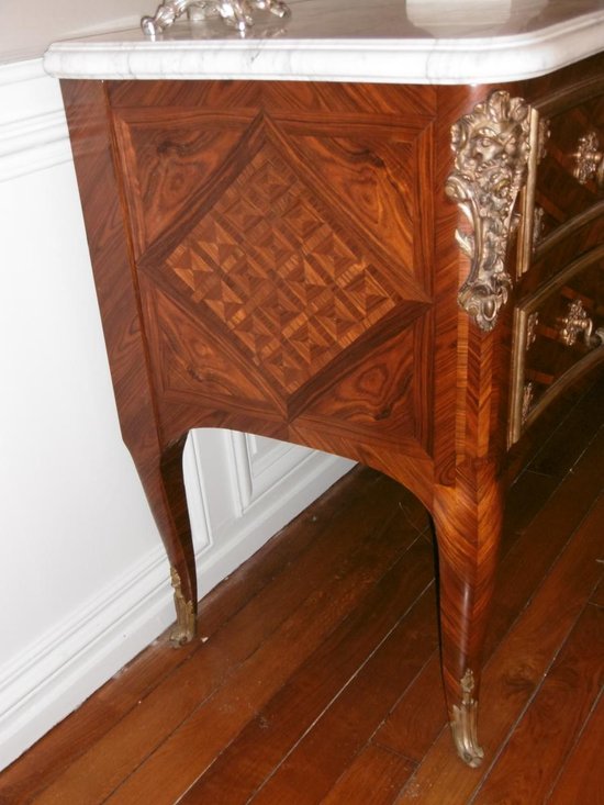 Large 19th Century Regency Chest of Drawers