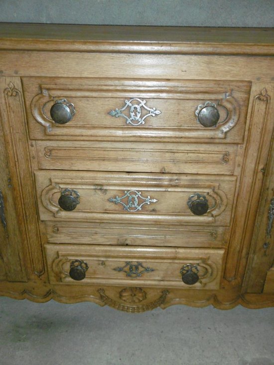 Louis XV Lorraine sideboard