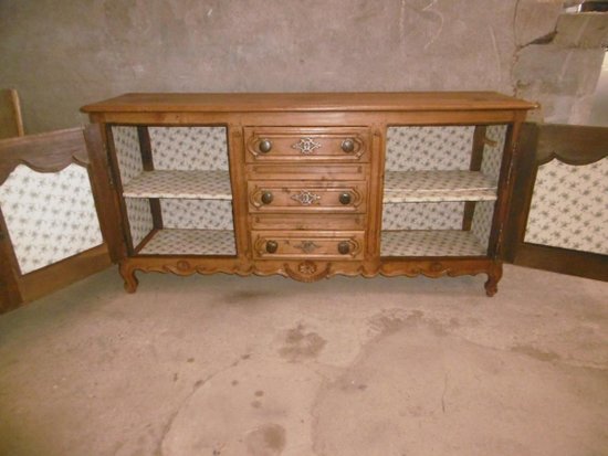 Louis XV Lorraine sideboard