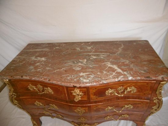 Commode Galbée époque Louis XV