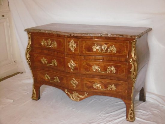 Commode Galbée époque Louis XV