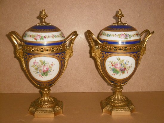 Paire De Drageoirs porcelaine de Sèvres