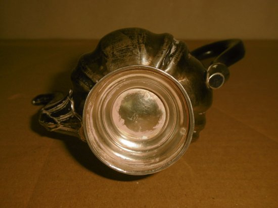 Silver pourer