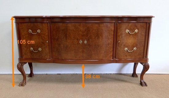 Credenza in noce in stile Chippendale - Prima parte del XX secolo