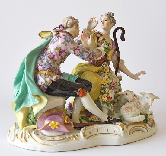 Samson porcelain group representing a couple of shepherdesses