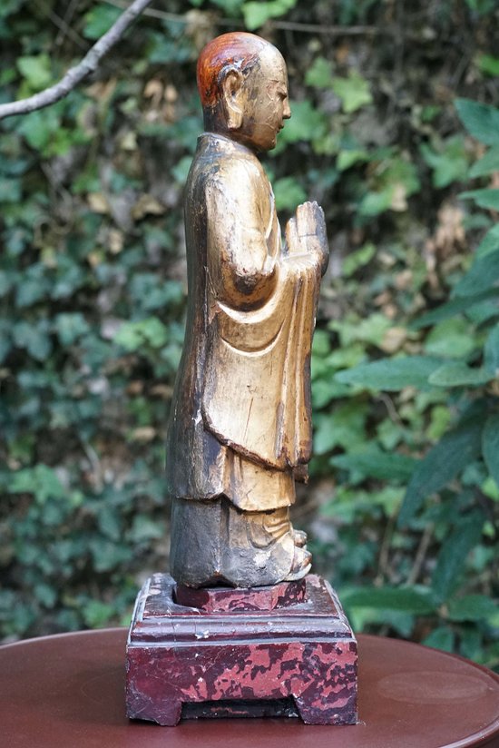 Adorant Chine sculpture bois laqué doré feuille or. Milieu XIX Siècle