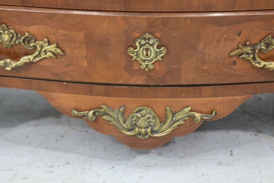 1900s Veneer Tomb Commode