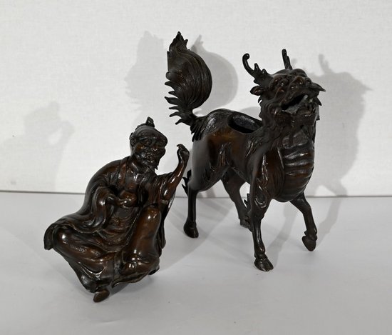 Bronze Personnage Chinois et Chien de Fao, Style asiatique – Début XXe