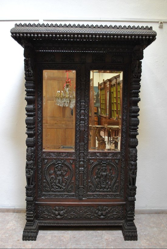 Armoire à Glace Des Indes époque XIXème Palissandre