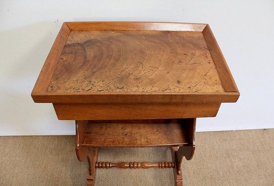 Small Walnut Pocket Table - Mid 19th century