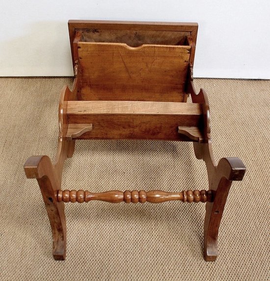 Small Walnut Pocket Table - Mid 19th century