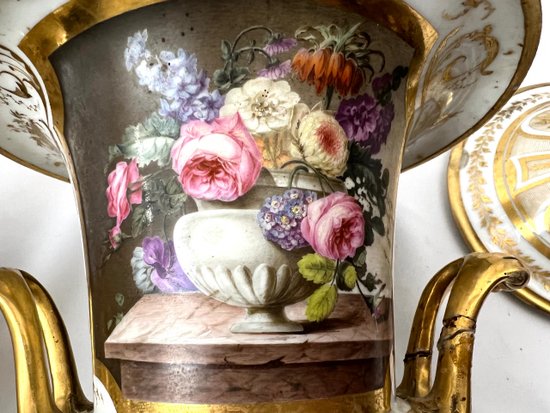 Pair of Medicis vases covered with Paris porcelain cassolette around 1830