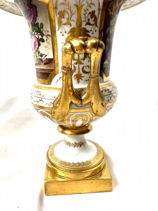 Pair of Medicis vases covered with Paris porcelain cassolette around 1830