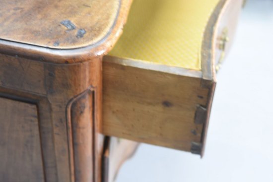 Sauteuse Commode In Walnut Eighteenth Century