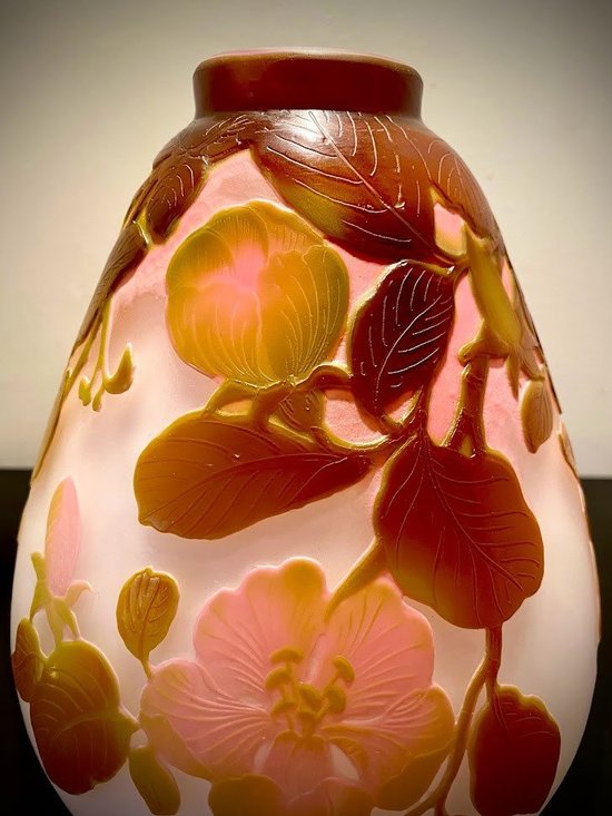 Vase GallÃ© Art Nouveau "Aux Magnolias"