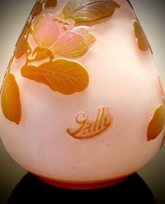 Vase GallÃ© Art Nouveau "Aux Magnolias"