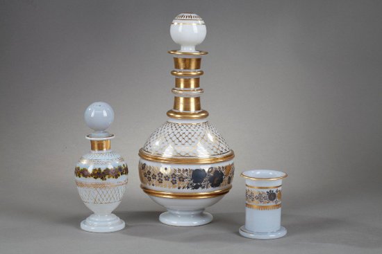 Service called "water glass" in opaline with Desvignes decoration, Charles X