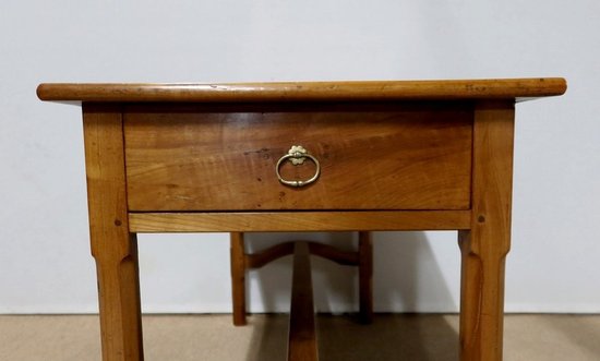 Rectangular table in solid cherry wood - Mid 19th century