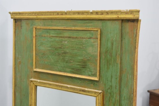 Louis XVI period Trumeau In Green And Gilded Lacquered Wood