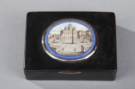 Restoration period Tortoiseshell And Gold Snuffbox