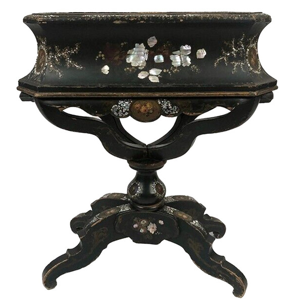 Planter in blackened wood decorated with flowers in medallions and mother of pearl, Napoleon III