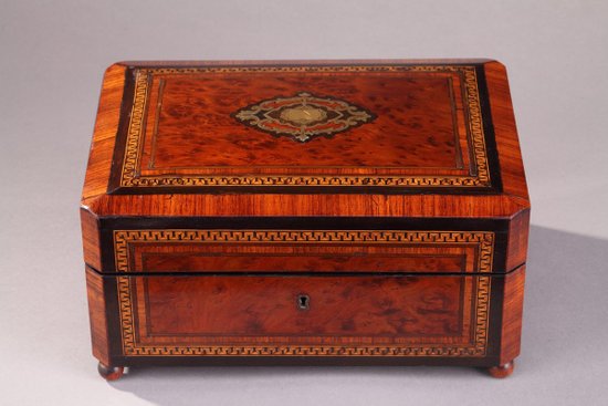 Napoleon III period sewing kit