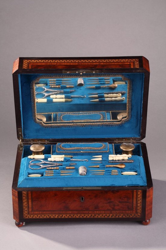 Napoleon III period sewing kit