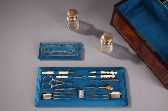 Napoleon III period sewing kit