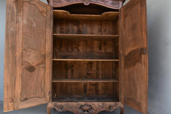             Nimoise Wardrobe Of Wedding Louis XV period XVIIIth In Walnut to Restore